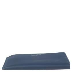 مملوكة مسبقًا Burberry Navy Blue Leather Zip Around Wristlet Clutch