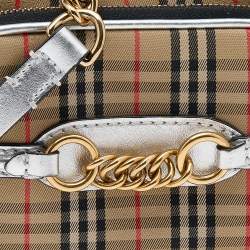 مملوكة مسبقًا حقيبة كاميرا بربري لينك 1983 نايت جلد وكانفاس كاروهات بيج/فضي