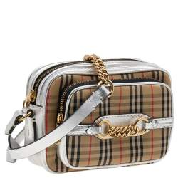 مملوكة مسبقًا حقيبة كاميرا بربري لينك 1983 نايت جلد وكانفاس كاروهات بيج/فضي