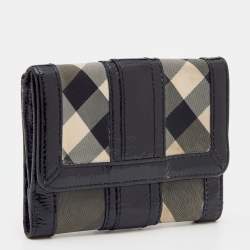 Pre Owned Burberry Black/Grey Beat Check Nylon And Patent Leather Penrose Compact Wallet