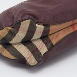 مملوكة مسبقًا Burberry Burgundy/Beige Leather and House Check Canvas Small Bingley Bucket Bag