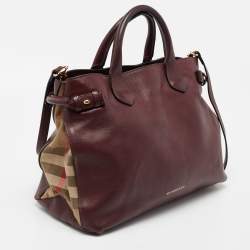 مملوكة مسبقًا Burberry Burgundy Leather and House Check Canvas Medium Banner Tote