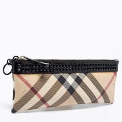 مملوكة مسبقًا Burberry Beige/Black Nova Check PVC and Patent Leather Studded Wristlet Clutch