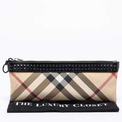 مملوكة مسبقًا Burberry Beige/Black Nova Check PVC and Patent Leather Studded Wristlet Clutch