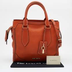 مملوكة مسبقًا Burberry Orange Leather Honeywood Tote 