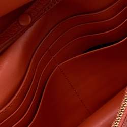 مملوكة مسبقًا Burberry Orange Leather Wallet On Chain