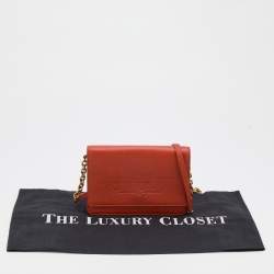 مملوكة مسبقًا Burberry Orange Leather Wallet On Chain