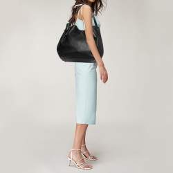 Pre Owned Burberry Black Grained Leather Medium Maidstone Tote
