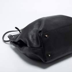 Pre Owned Burberry Black Grained Leather Medium Maidstone Tote