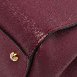 Pre Owned Burberry Burgundy Grained Leather Small Buckle Tote