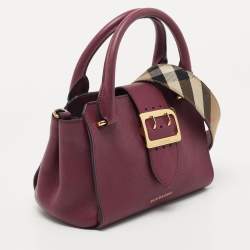 Pre Owned Burberry Burgundy Grained Leather Small Buckle Tote