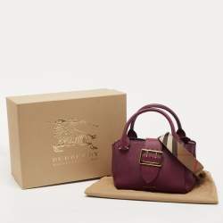 Pre Owned Burberry Burgundy Grained Leather Small Buckle Tote