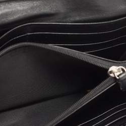 مملوكة مسبقًا Burberry Black Beat Check Nylon and Patent Leather Penrose Continental Wallet