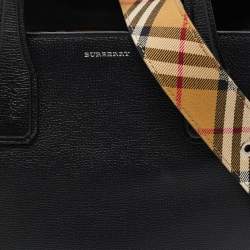Pre Owned Burberry Black Leather Medium Banner Tote