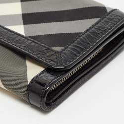 مملوكة مسبقًا Burberry Black Beat Check Nylon and Patent Leather Flap Wallet on Chain