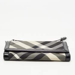 مملوكة مسبقًا Burberry Black Beat Check Nylon and Patent Leather Flap Wallet on Chain