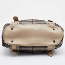 مملوكة مسبقًا حقيبة يد توتس بربري نورث فيلد جلد وبي في سي كاروهات سموك بيج