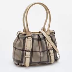 مملوكة مسبقًا حقيبة يد توتس بربري نورث فيلد جلد وبي في سي كاروهات سموك بيج
