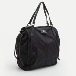 مملوكة مسبقًا حقيبة يد توتس بربري بوكليه جلد ونايلون كاروهات نوفا أسود/أزرق كحلي 