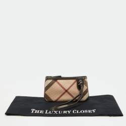 مملوكة مسبقًا حقيبة كلتش بربري بربري جلد لامع و كانفاس مقوى كاروهات نوفا بيج/عنابي مطبوعة نجوم بسحاب وحمالة معصم