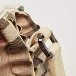 مملوكة مسبقًا Burberry Cream/Beige House Check PVC and Patent Leather Lowry Tote