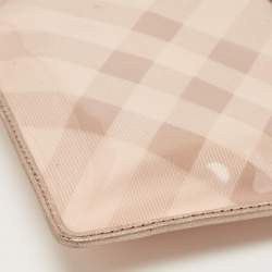 Pre Owned Burberry Metallic Beige/Cleart PVC and Leather Trim Wristlet Pouch