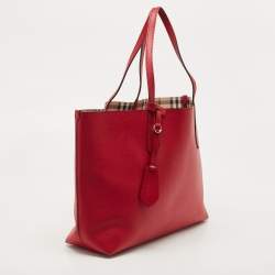 Pre Owned Burberry Red/Beige Haymarket Leather Reversible Lavenby Tote
