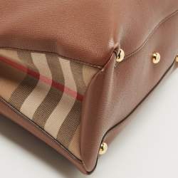 Pre Owned Burberry Beige/Brown Leather and House Check Fabric Medium Banner Tote