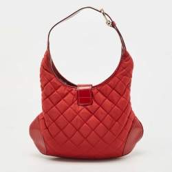 Pre Owned Burberry Red Quilted Nylon and Patent Leather Brooke Hobo