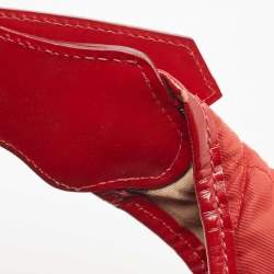 Pre Owned Burberry Red Quilted Nylon and Patent Leather Brooke Hobo