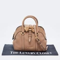 Pre Owned حقيبة كروس بربري بفيونكة صغيرة جلد حُبيبي بني