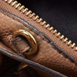 Pre Owned حقيبة كروس بربري بفيونكة صغيرة جلد حُبيبي بني