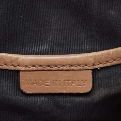 Pre Owned حقيبة كروس بربري بفيونكة ص غيرة جلد حُبيبي بني