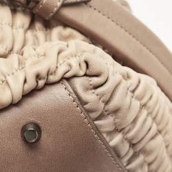 مملوكة مسبقًا حقيبة كتف بربري جلد مطوي ميتالك 