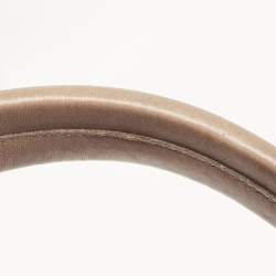 مملوكة مسبقًا حقيبة كتف بربري جلد مطوي ميتالك 