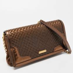 Pre Owned حقيبة كتف بربري سويدي وجلد لامع  بني /برونزي ميتاليك مرصع بقلاب