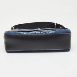 مملوكة مسبقًا Burberry Blue/Black Denim And Leather Note Logo Print Crossbody Bag