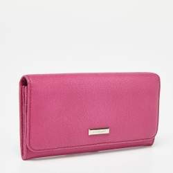 Pre Owned Burberry Pink Leather Flap Continental Wallet