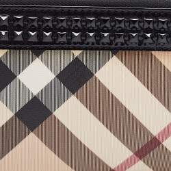 مملوكة مسبقًا حقيبة معصم كلتش بربري جلد لامعة وبي في سي كاروهات نوفا سوداء / بيج مرصعة 