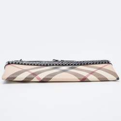 مملوكة مسبقًا حقيبة معصم كلتش بربري جلد لامعة وبي في سي كاروهات نوفا سوداء / بيج مرصعة 