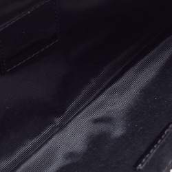 مملوكة مسبقًا حقيبة معصم كلتش بربري جلد لامعة وبي في سي كاروهات نوفا سوداء / بيج مرصعة 