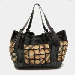 مملوكة مسبقًا Burberry Beige/Black Nova Check Coated Canvas and Patent Leather Warrior Tote