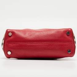 مملوكة مسبقًا Burberry Red Leather Shark Tooth Tote