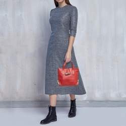 مملوكة مسبقًا Burberry Red Leather Shark Tooth Tote