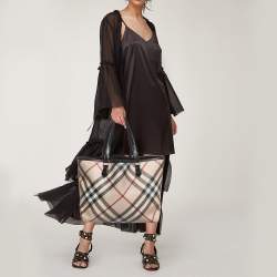 Pre Owned Burberry Black/Beige Nova Check PVC and Leather Nickie Tote
