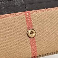 Pre Owned م حفظة كونتيننتال بربري كانفاس كاروهات هاوس تشيك وجلد أسود/ بيج بقلاب 