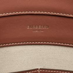 Pre Owned حقيبة بربري كانفاس وجلد أبيض/عنابي بجيب متوسطة