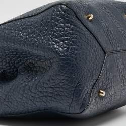 مملوكة مسبقًا Burberry Navy Blue Embossed Leather Canterbury Tote