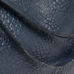 مملوكة مسبقًا Burberry Navy Blue Embossed Leather Canterbury Tote