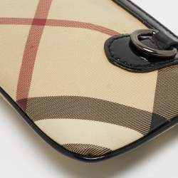 مملوكة مسبقًا حقيبة كلتش بربري بربري جلد لامع و كانفاس مقوى كاروهات نوفا بيج/عنابي مطبوعة نجوم بسحاب وحمالة معصم